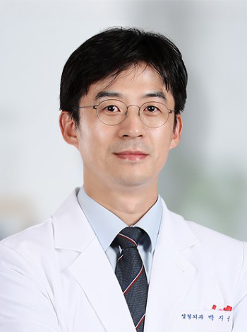 박지웅  교수(성형외과학교실, 교신저자)